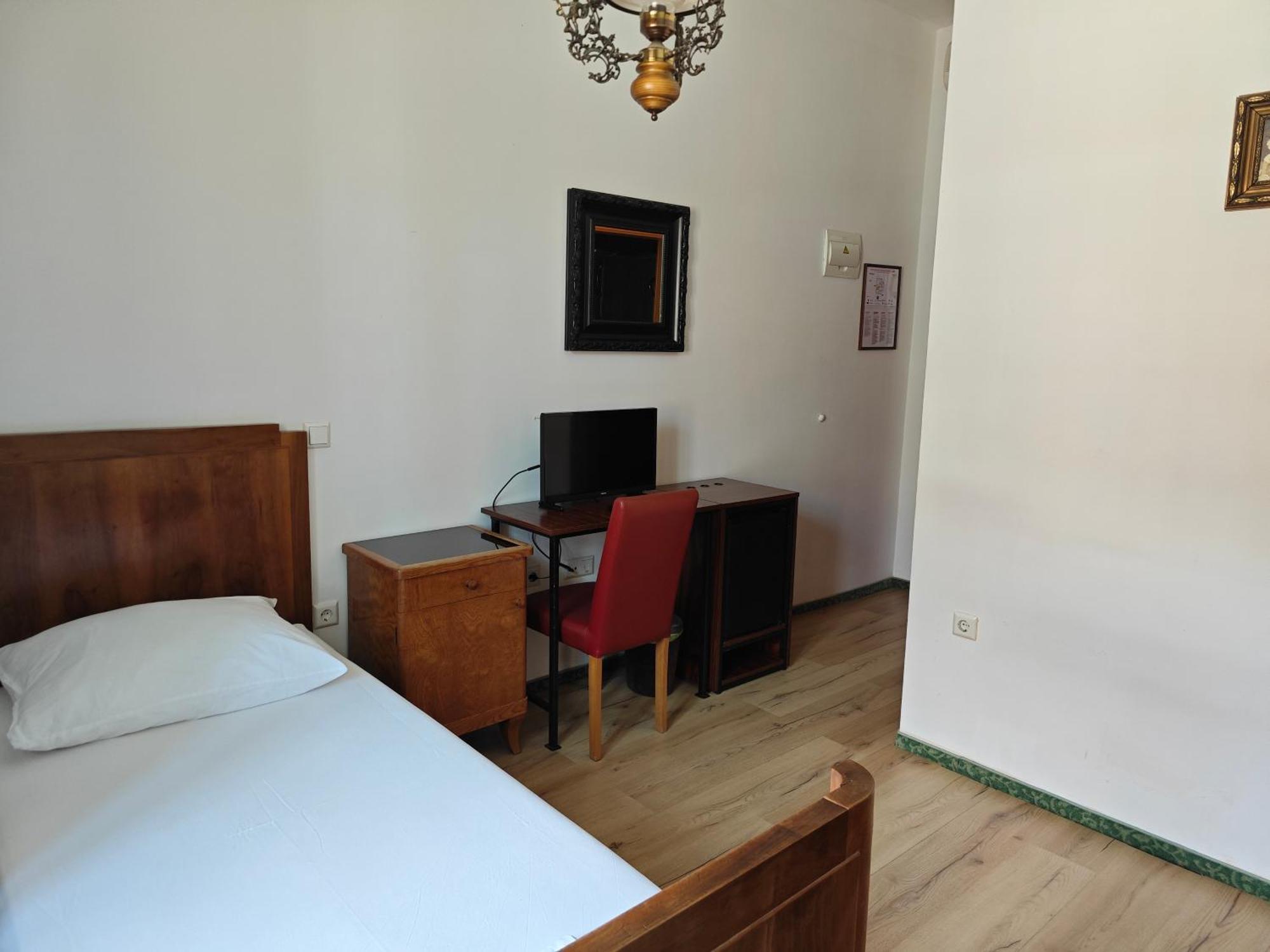 Hotel Park Ptuj Bagian luar foto