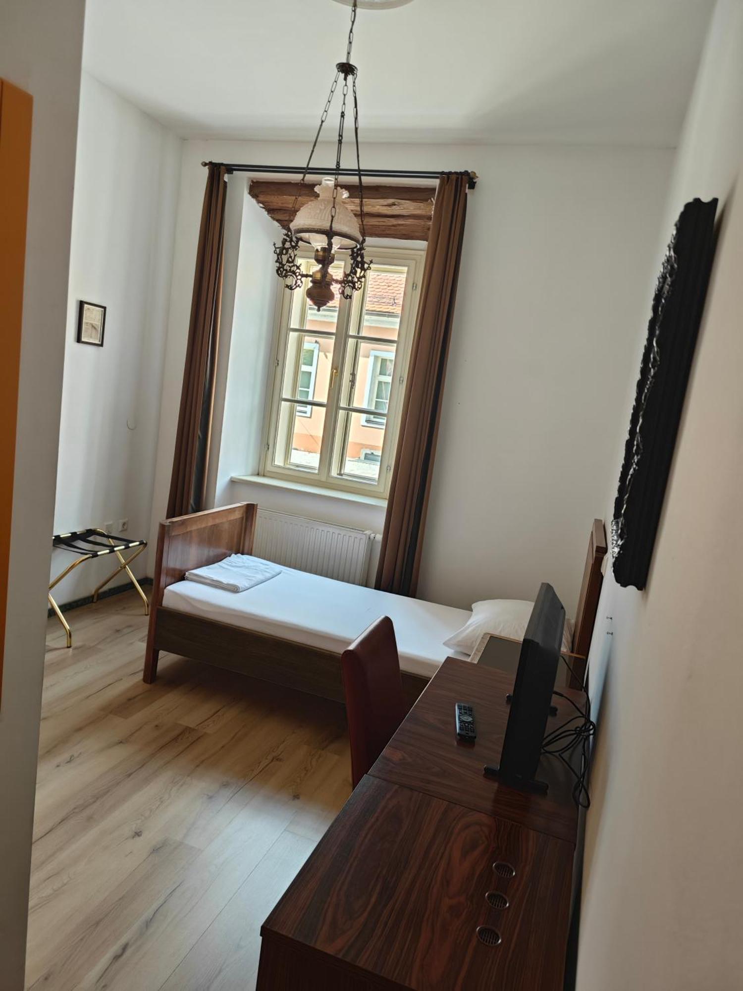 Hotel Park Ptuj Bagian luar foto