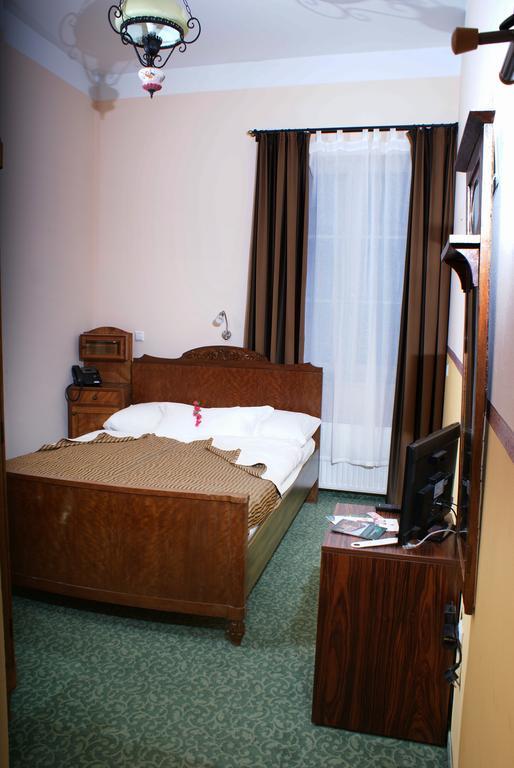 Hotel Park Ptuj Bagian luar foto