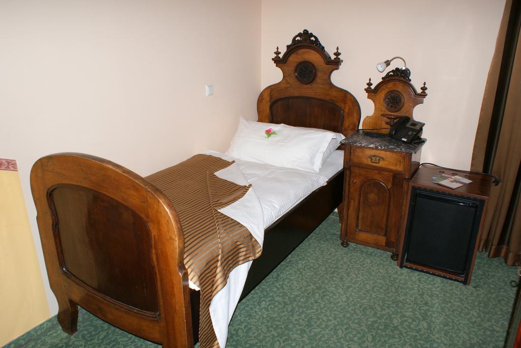 Hotel Park Ptuj Bagian luar foto