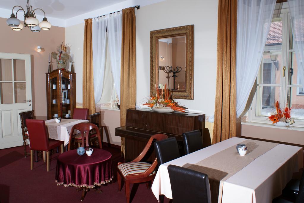 Hotel Park Ptuj Bagian luar foto