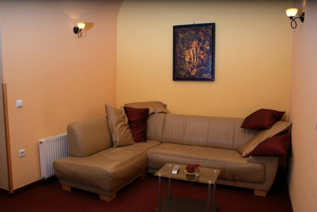 Hotel Park Ptuj Bagian luar foto