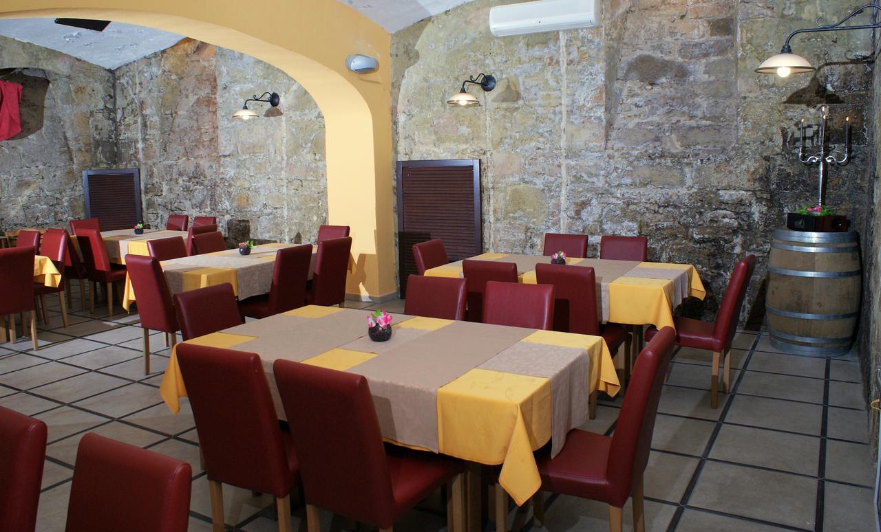 Hotel Park Ptuj Bagian luar foto