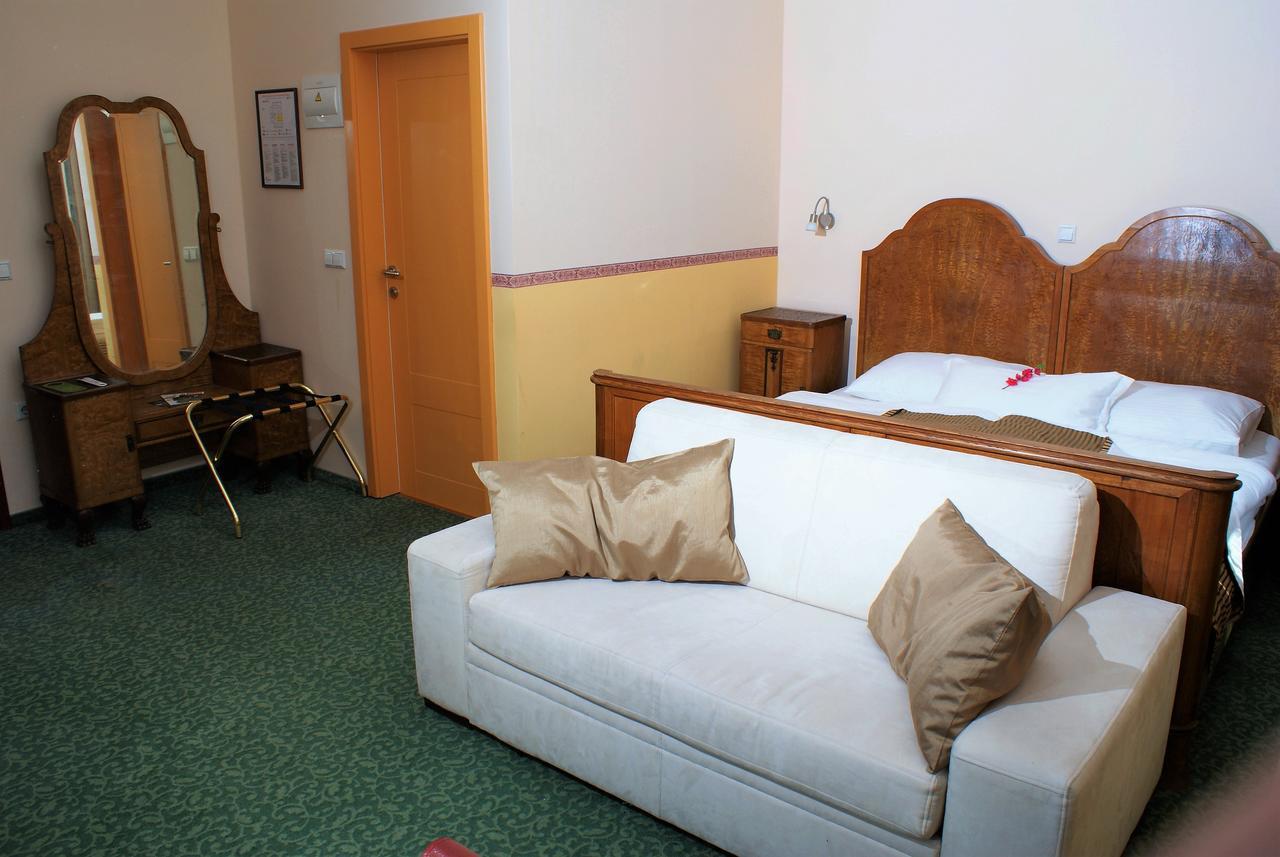 Hotel Park Ptuj Bagian luar foto